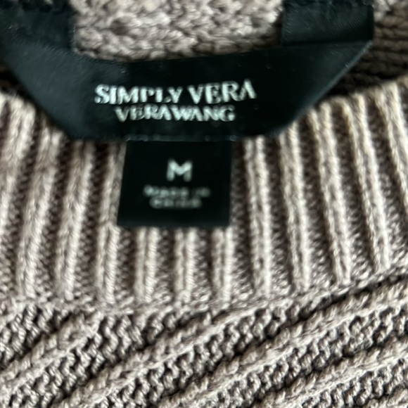 Simply Vera lilac domain sleeve sweater with cute cable knit into the sweater. - Picture 2 of 3